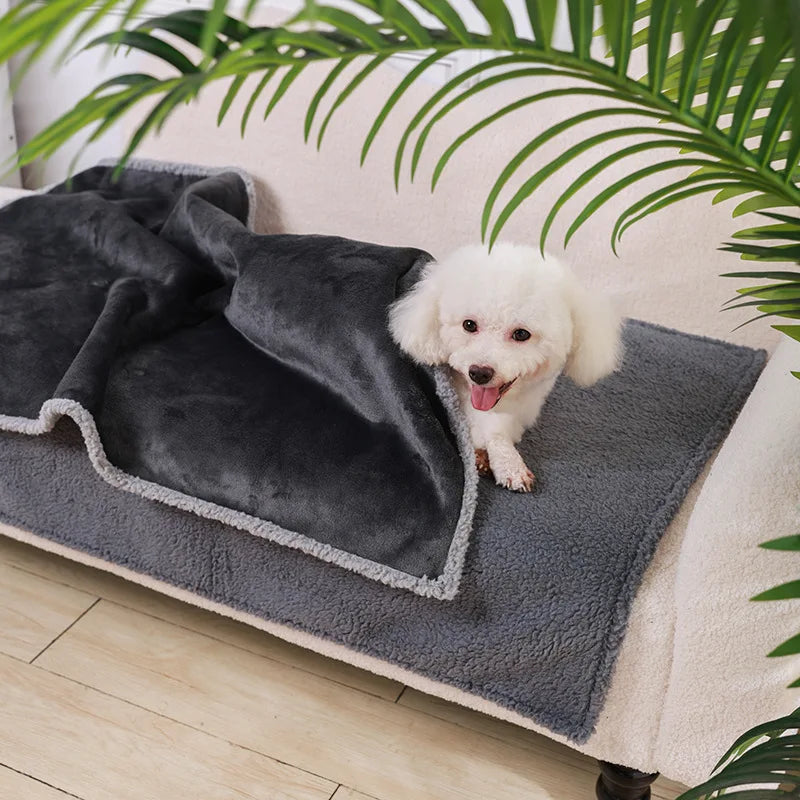 Cozy Waterproof Pet Blanket for Cats and Dogs - Flannel Lambskin Design-My Little Pet