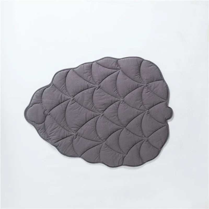 Breathable Leaf-Shaped Pet Mat - Washable and Eco-Friendly for Dogs and Cats-My Little Pet