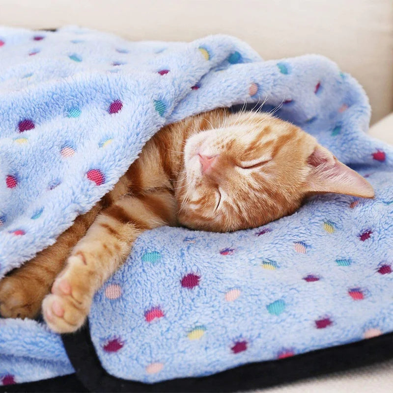 Cozy Dot Pattern Coral Fleece Pet Blanket for Cats and Dogs-My Little Pet